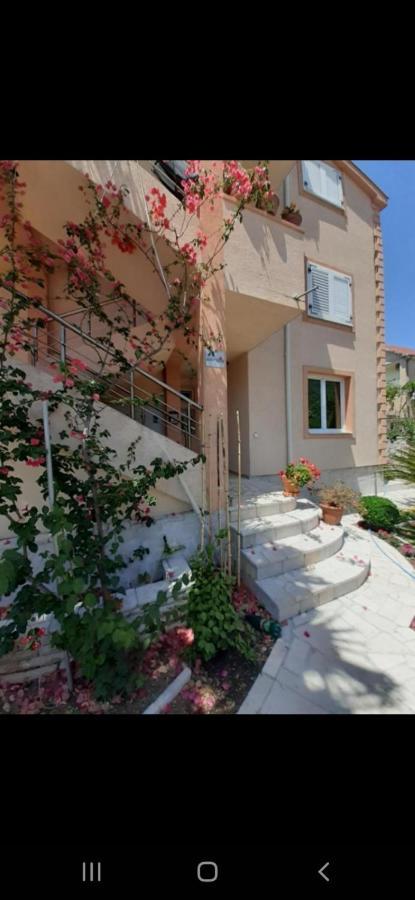 Apartmani Tanja Tivat Buitenkant foto