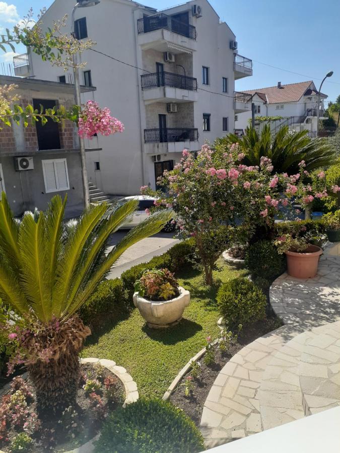 Apartmani Tanja Tivat Buitenkant foto