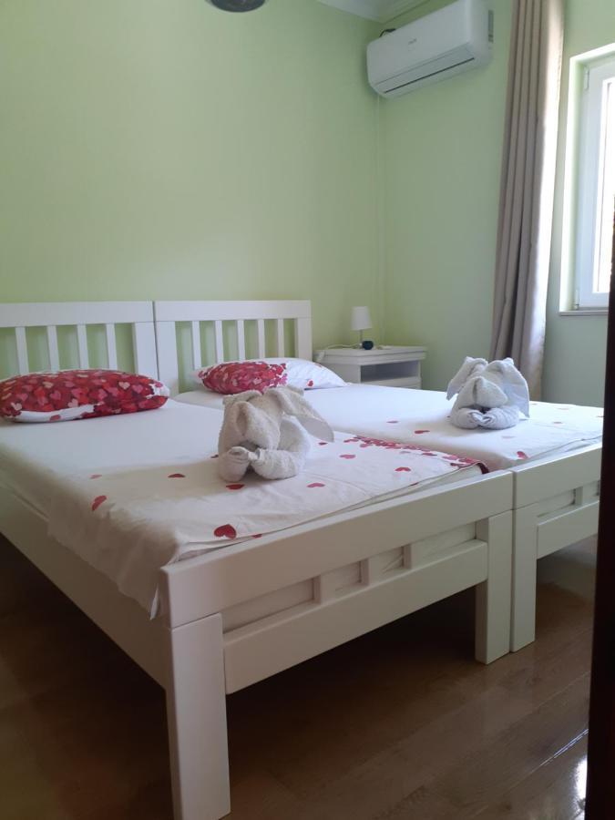 Apartmani Tanja Tivat Buitenkant foto
