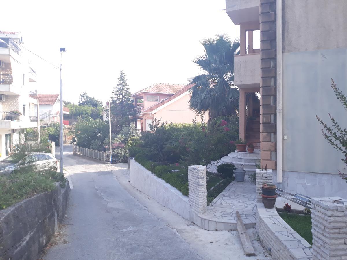 Apartmani Tanja Tivat Buitenkant foto